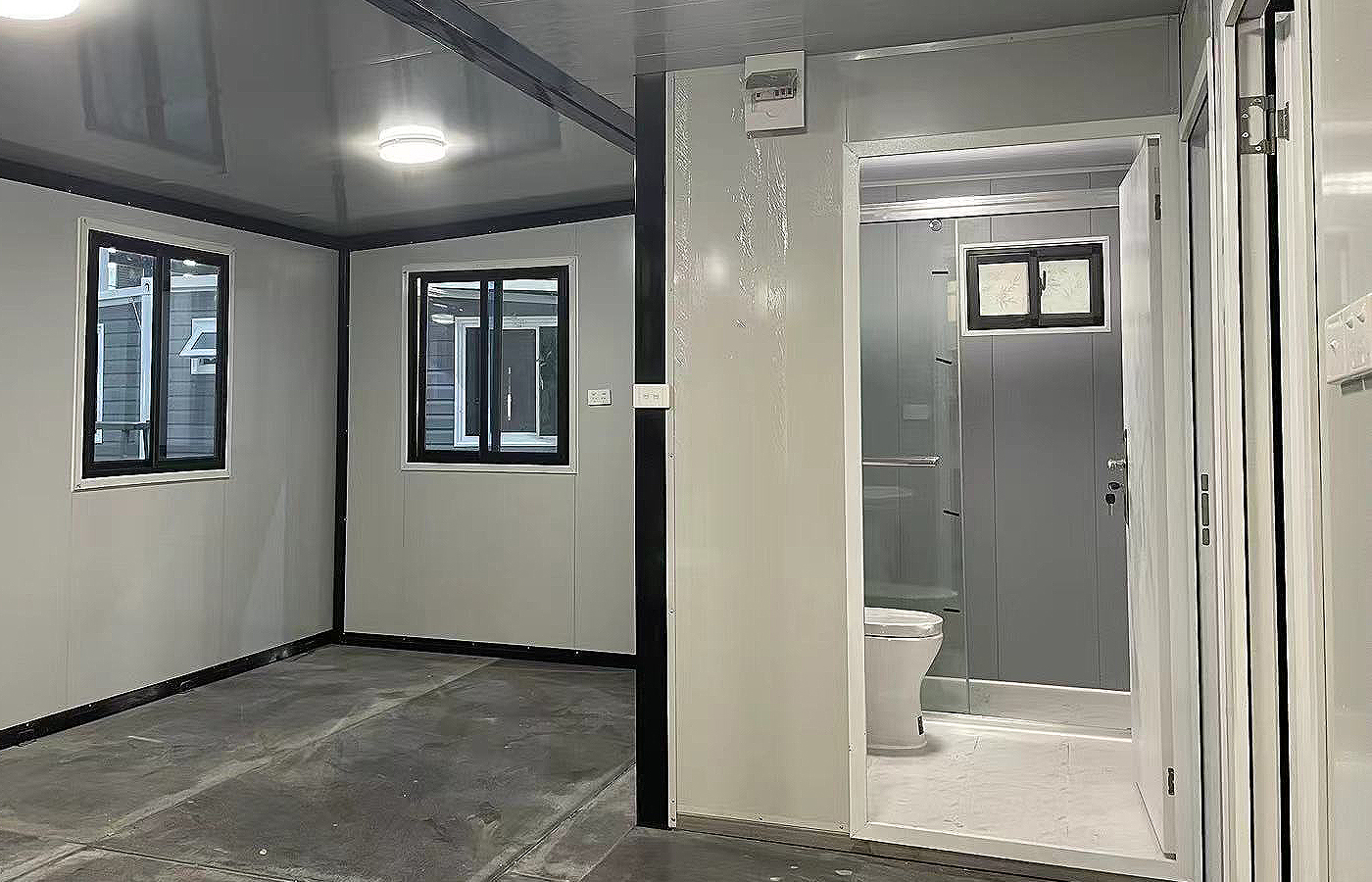 คอนเทนเนอร์แบบขยายได้ 30 ฟุตที่หรูหราสูง 40 ฟุตพร้อมแผ่นเป้าเสื้อกางเกงโลหะภายนอก คอนเทนเนอร์แบบขยายได้ 30 ฟุตที่หรูหราสูง 40 ฟุตพร้อมแผ่นเป้าเสื้อกางเกงโลหะภายนอก